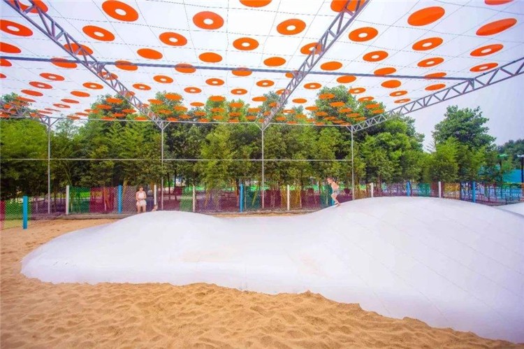 网红云朵蹦床-网红蹦蹦云_互动