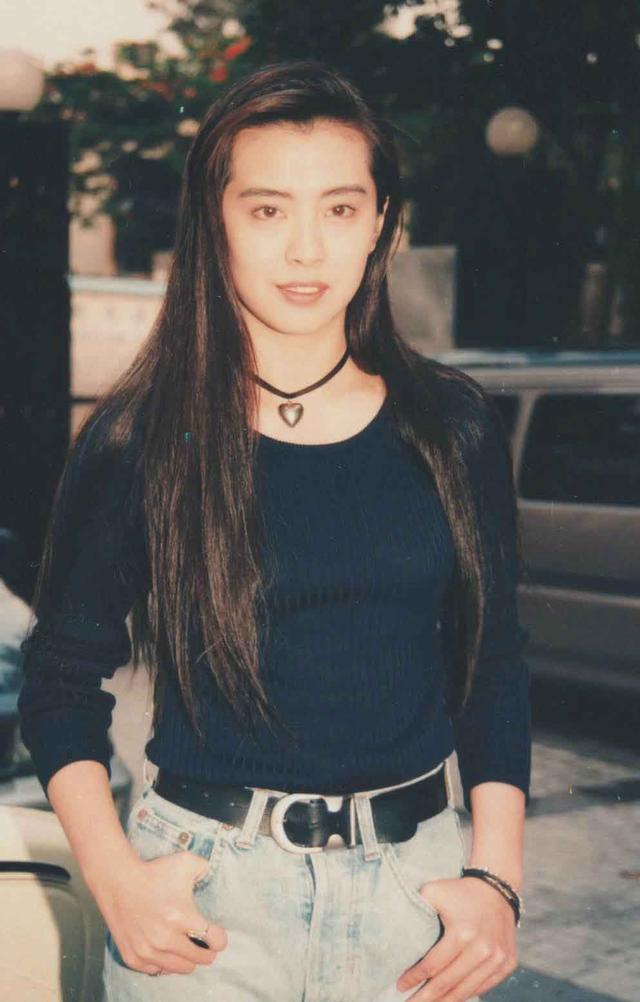 原创王祖贤年轻时的老照片美得太轰动你有一半都没看过