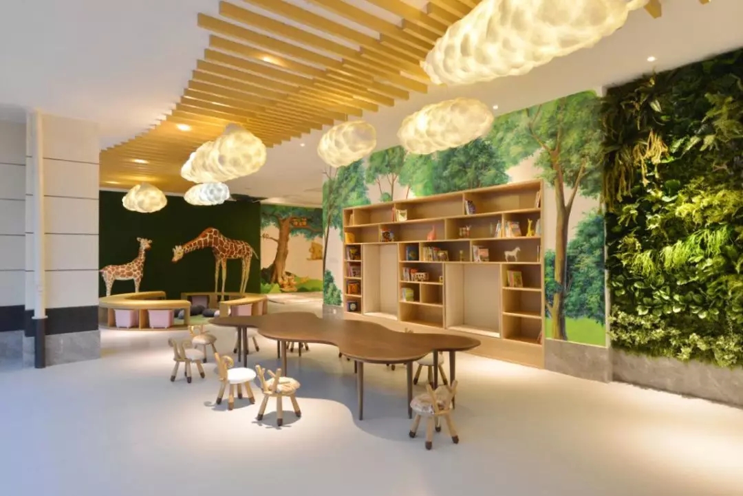 小区架空层立体绿化 是一种什么样的炫酷体验?