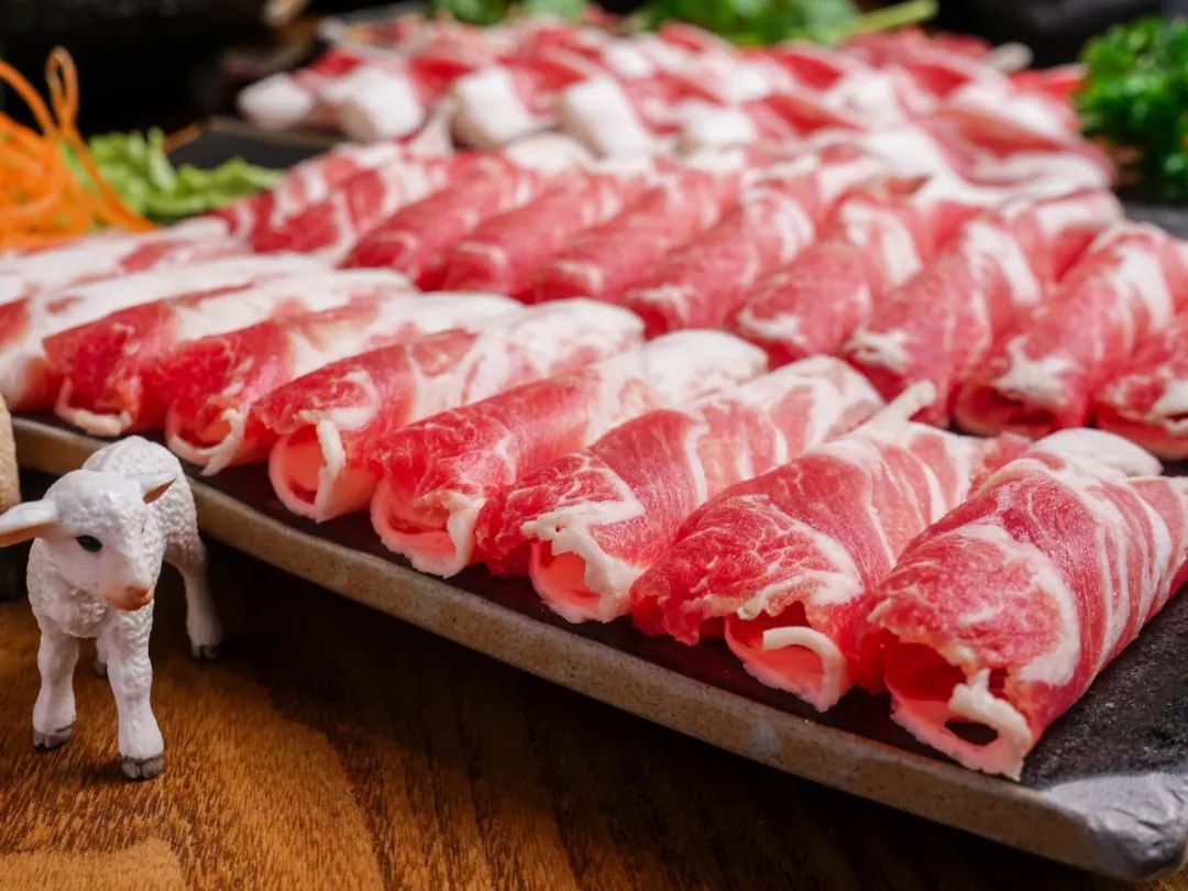 帝都超"撩"火锅店,满屋都是"小鲜肉"?