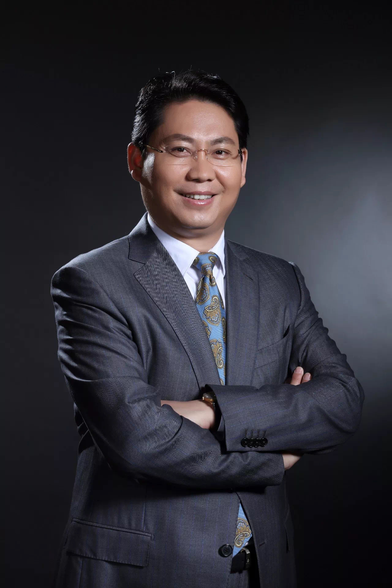 张俊以撰文悼念47岁后emba创办人崔巍突然离世有多少疼痛