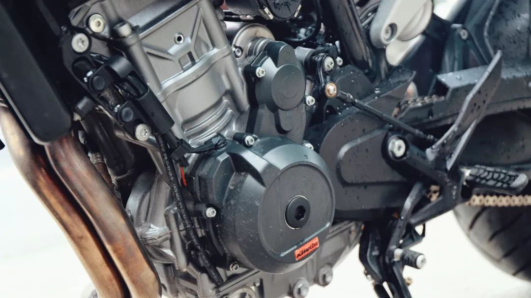 【尽享激情】双缸暴力机器:ktm 790 duke