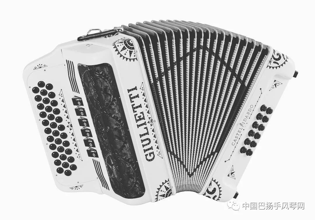 意大利零七牌(zero sette)手风琴,朝鲜进口康威拉瑞牌(convallaria)