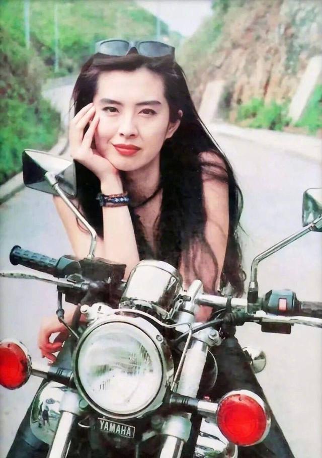 原创王祖贤年轻时的老照片美得太轰动你有一半都没看过