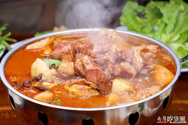 南阳这家小店真能折腾居然把腊排骨做成了鄂宜火锅