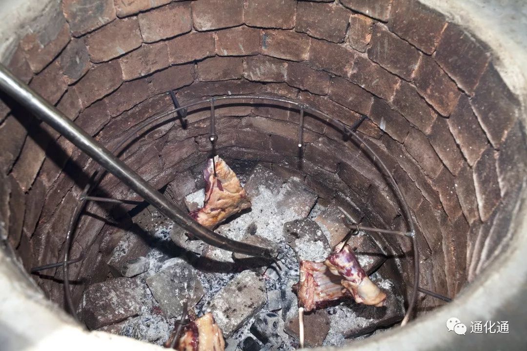 返乡创业青年王波和他鼓捣的坑烤