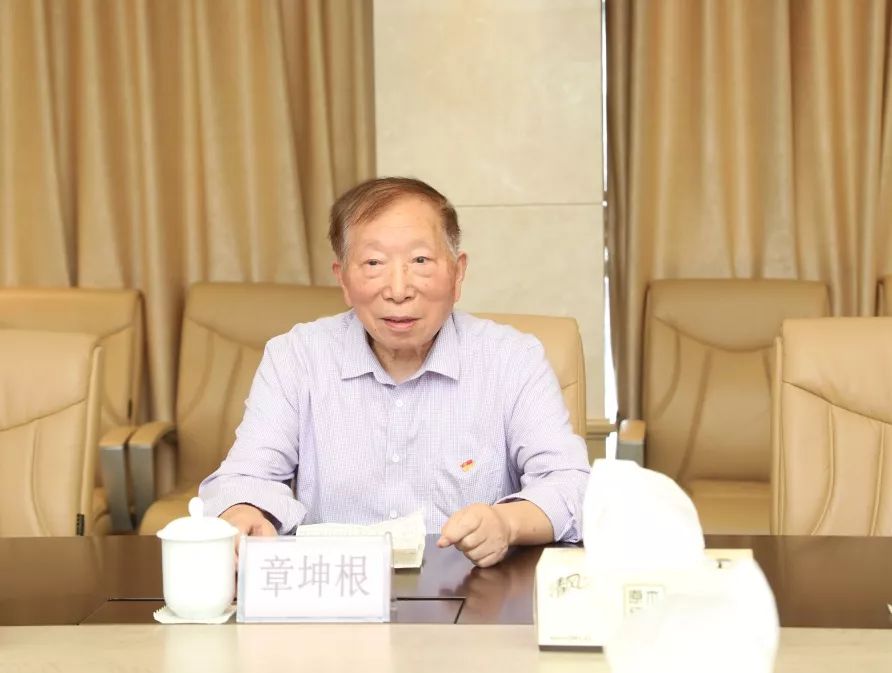 初心使命接续奋斗努力答卷街道开展系列主题党课