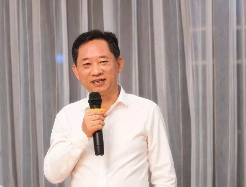 市委常委,宣传部长刘伟泽会见参访团一行并致辞.