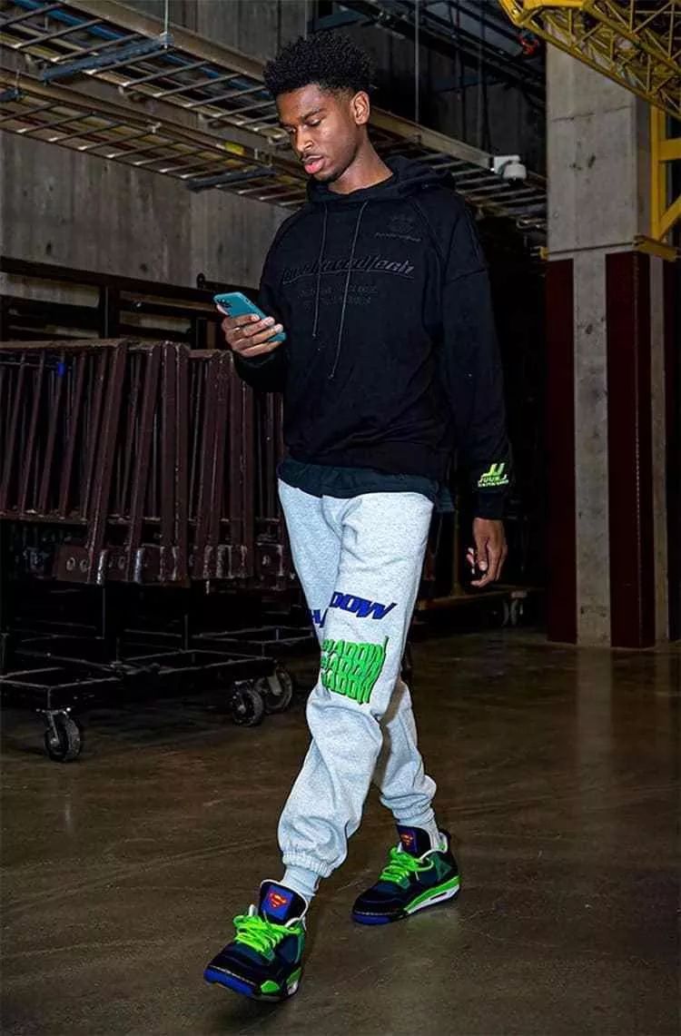 明星上脚丨travisscott可以取代kanyewest吗