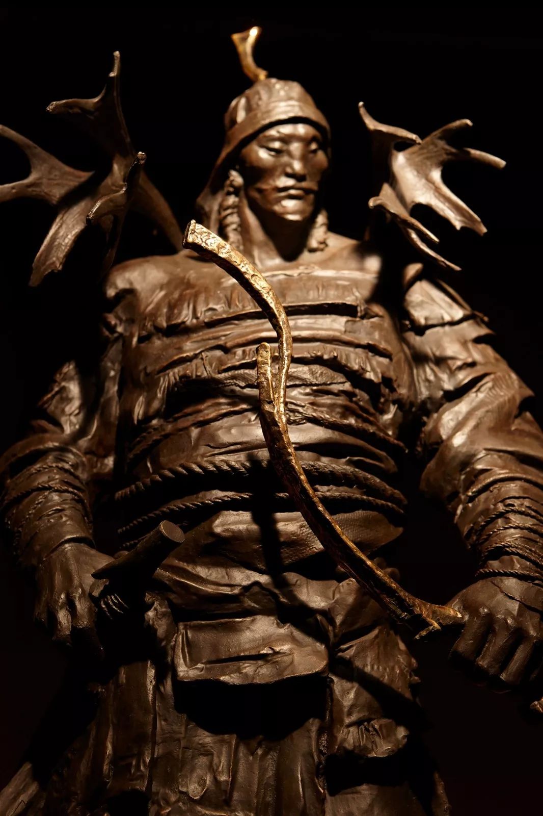 任哲雕塑是种精神的容器