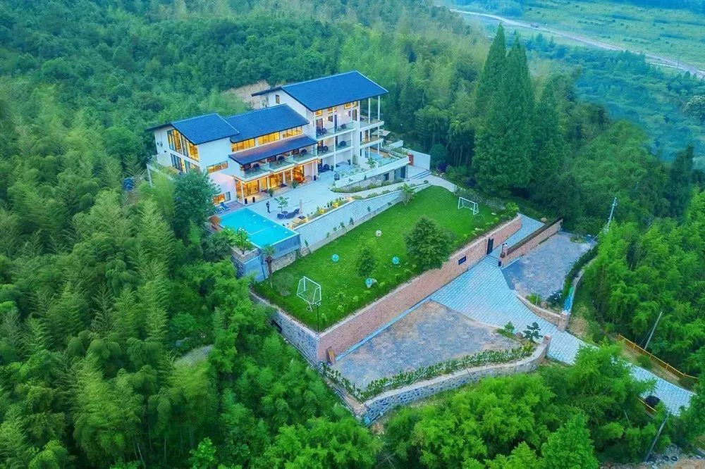 莫干山竹海山林里一座仙气满满的民宿享森林无边泳池还有星空loft丨仁