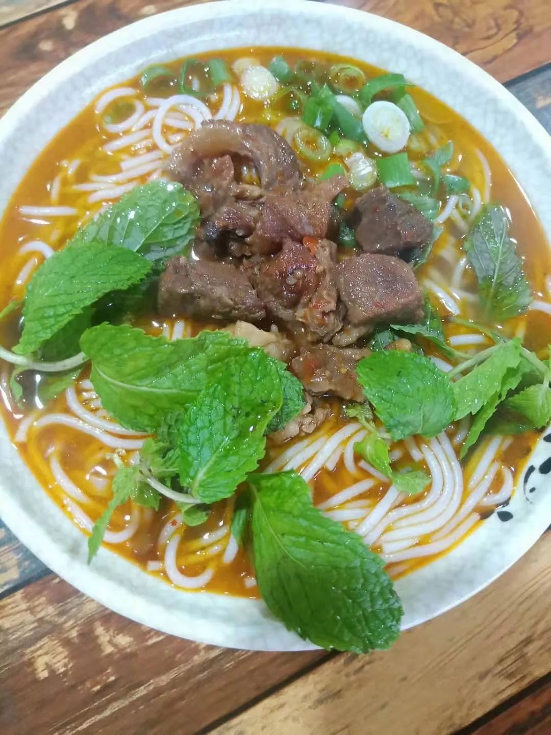 易门优选为了这瓶送的稀比奇饮料也要去吃一碗6元的牛肉米线