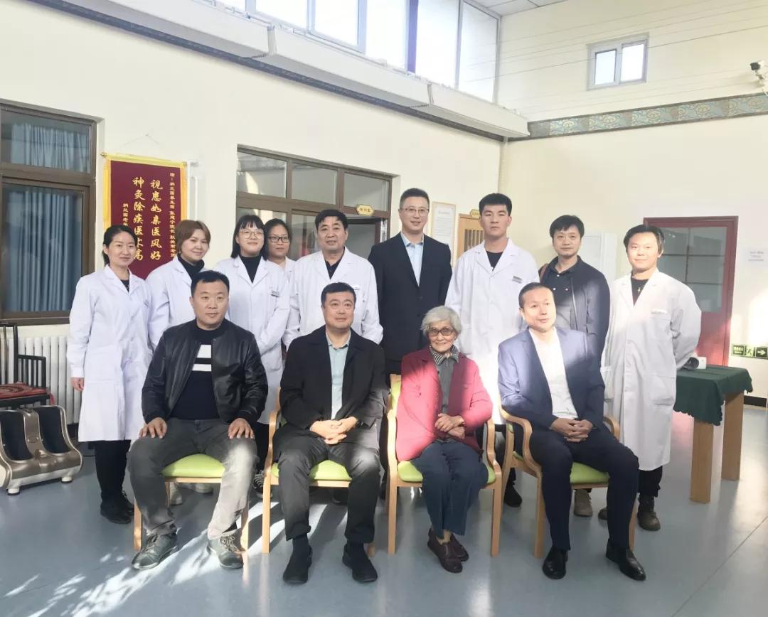 中日友好医院钱文燕教授到访纳兰园老年公寓
