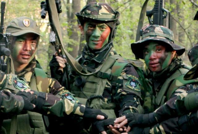 精英,要想成为一名特种队员,首先必须成为一名具有职业军人索质的军人