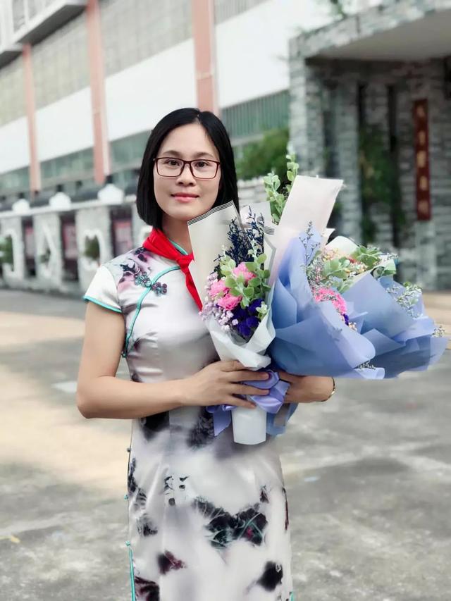 石碁镇中心小学陈丽明老师我们来一睹他们的风采吧!