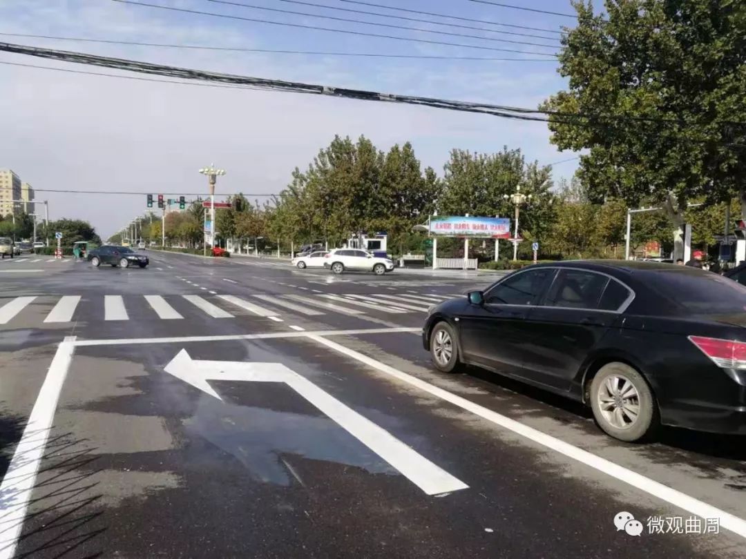 曲周这个十字路口新增直行待行区司机朋友注意啦