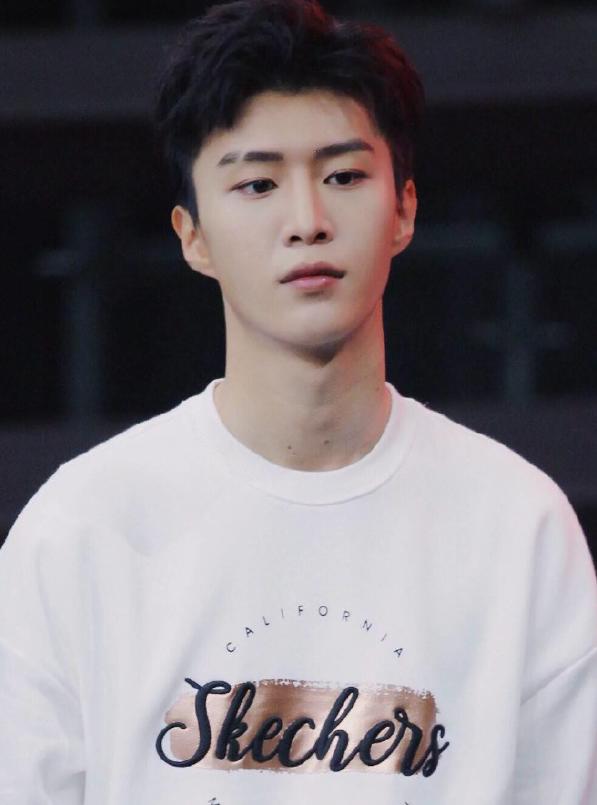 有一种"整容"叫范丞丞长发,本以为不适合,看到成品后打脸了!