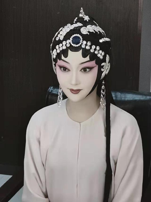 京剧青衣演员张茜,天赋极佳,清亮甜美