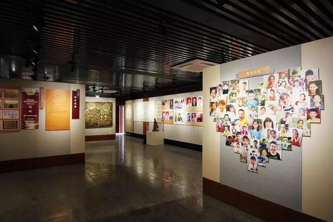 校史馆我们举办百年办学成果展暨奖教奖学大会的目的并不仅仅在于纪念