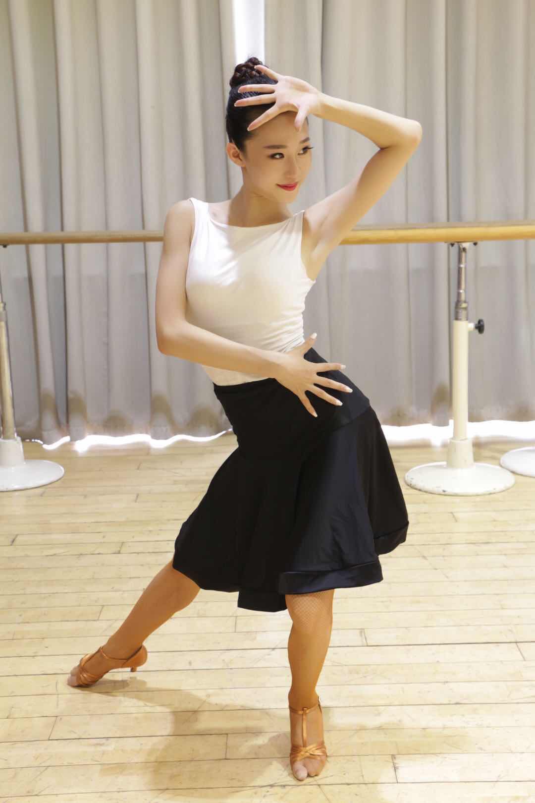 werwer授课教师介绍吴桢玲susie wu, 毕业于北京体育大学拉丁舞专业