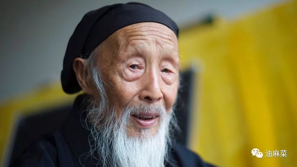 南山隐修人九有道没道学狗睡觉