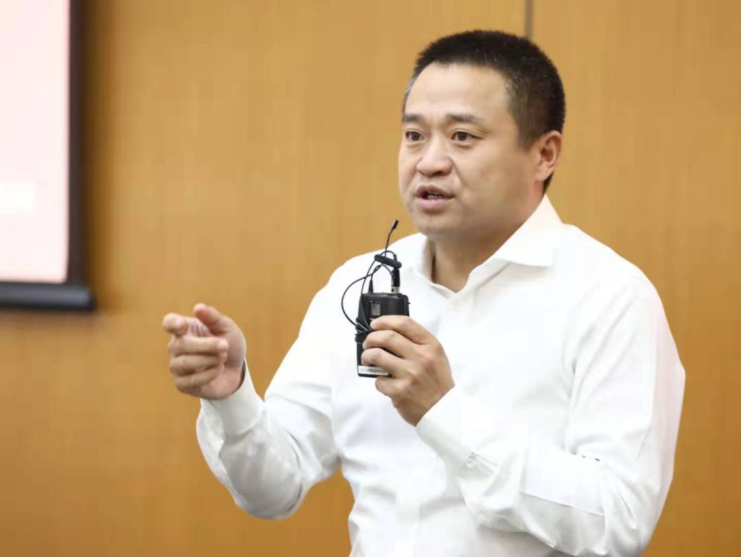 益海嘉里餐饮事业部总监叶斌曹阳:过去品牌种类相对比较单一,如今各种