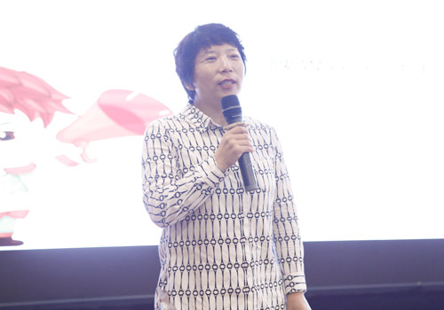 "专题演讲值得一提的是,会议中乔新荣院长分享了她从医生涯中的片段