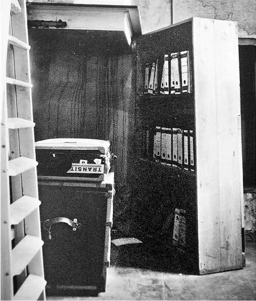 唐克扬丨看不见风景的房间_安妮·弗兰克