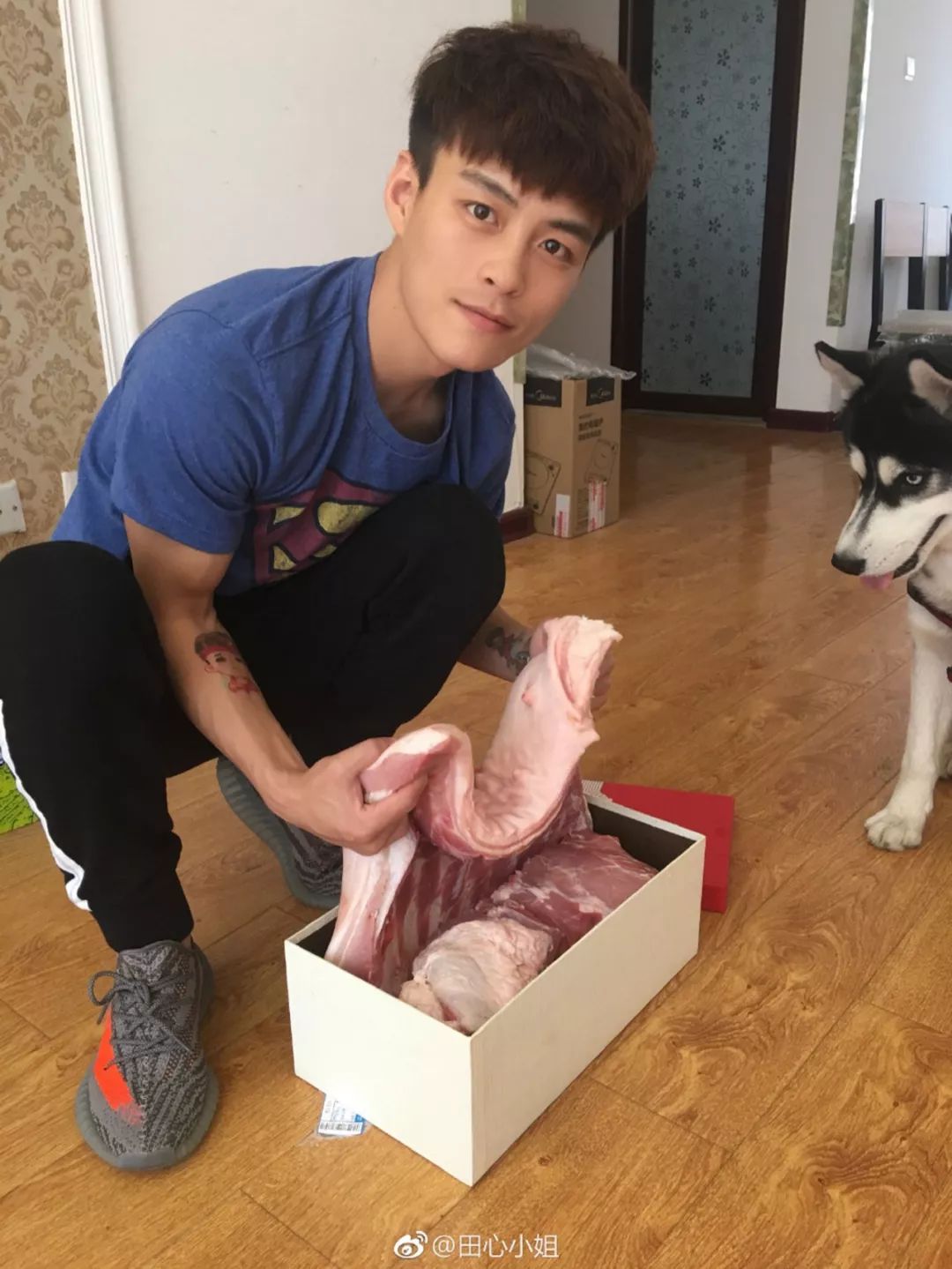 邓小贺的日常他还总拐弯抹角的骂你说老公智商不太高吧微博@机智的何