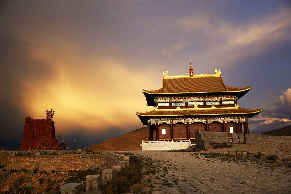 仲巴县铜牛---董胜利摄玛旁雍措玛民堆---董胜利摄阿里岗仁波齐转山