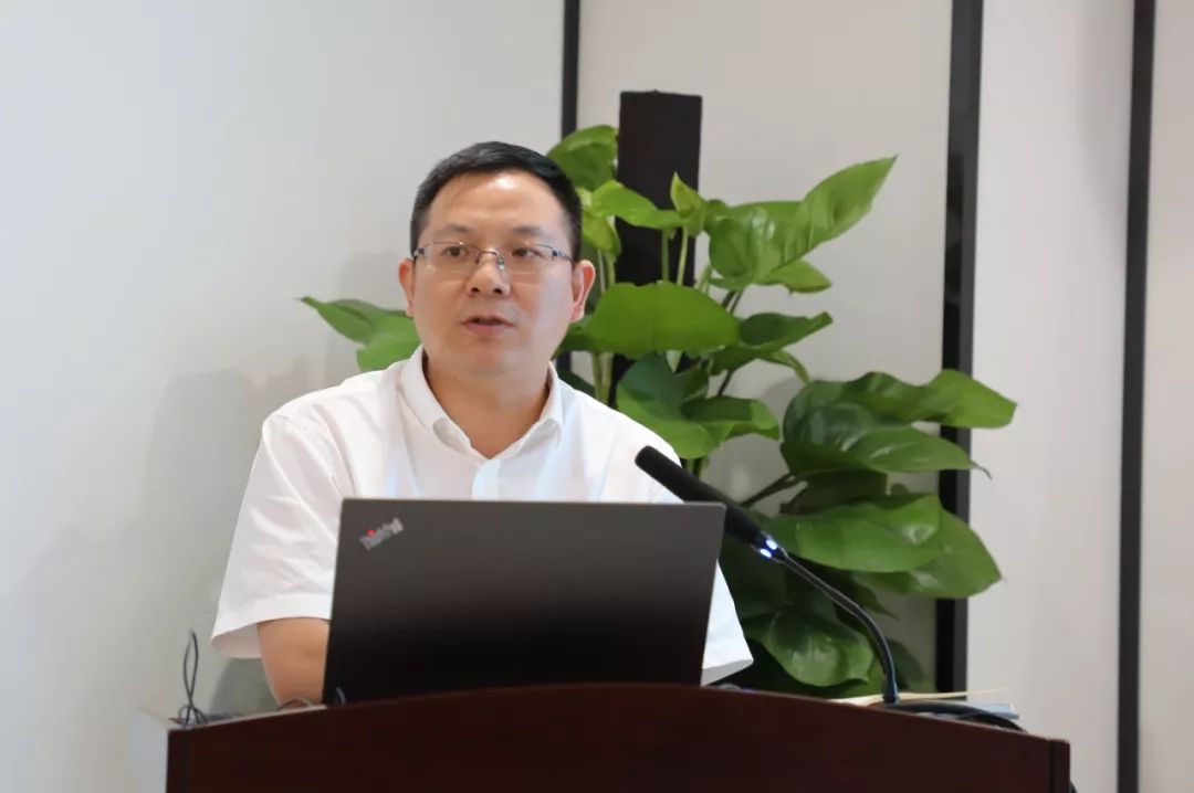 公司党委书记,董事长王文传达了2019年中建四局安全生产委员会第二次