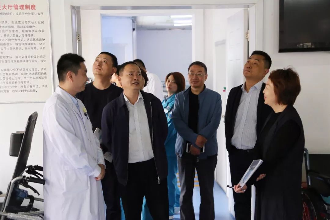 10月12日,许昌市卫健委基妇科科长汪文平带领复审专家组一行7人对魏都