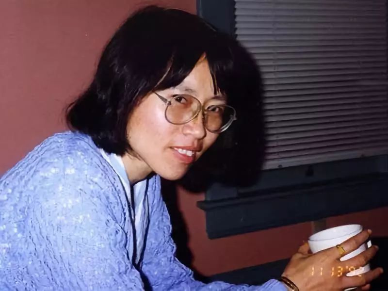 2001年,北京,残雪在中日女作家会议上她深受西方现代派文学的影响