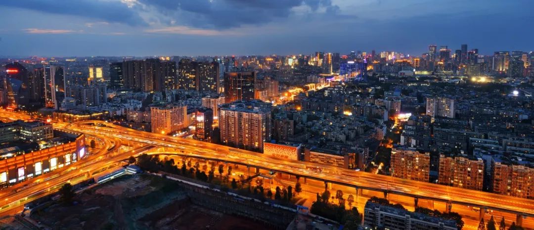 实景呈现这个楼盘是否还是成都南二环的颜值担当