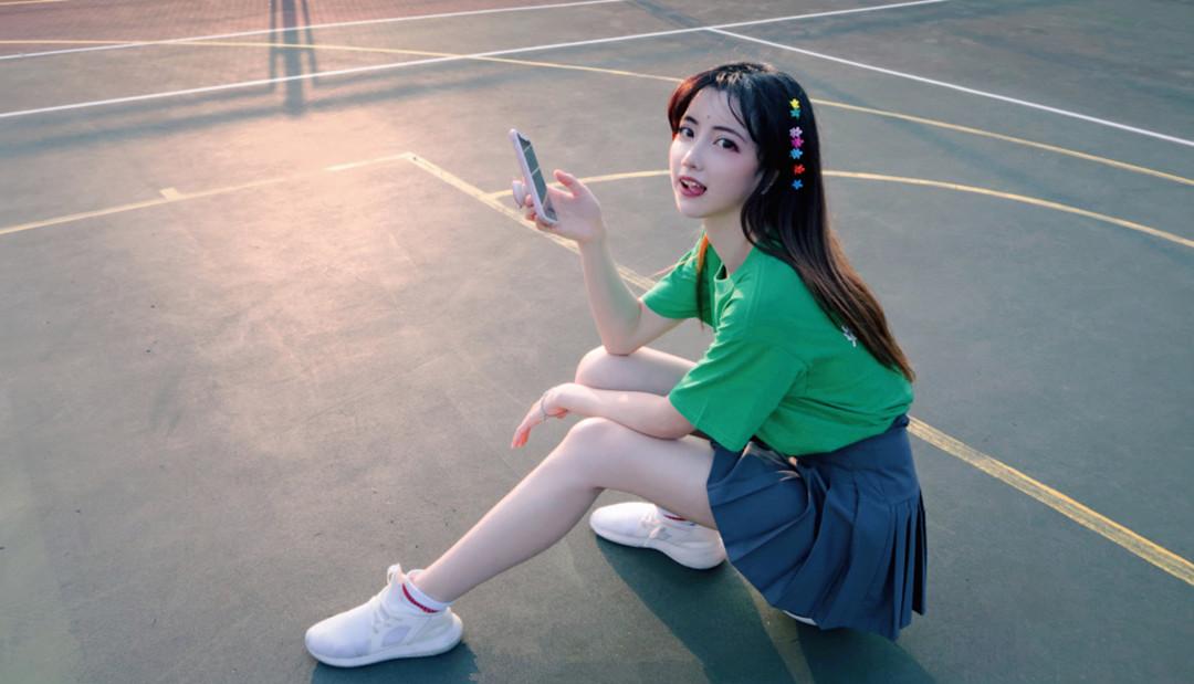 阿卡丽扮相接近本尊,是faker的最爱_fofo