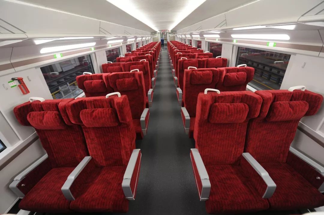 中车唐山时速250公里等级cj2型动车组获准生证