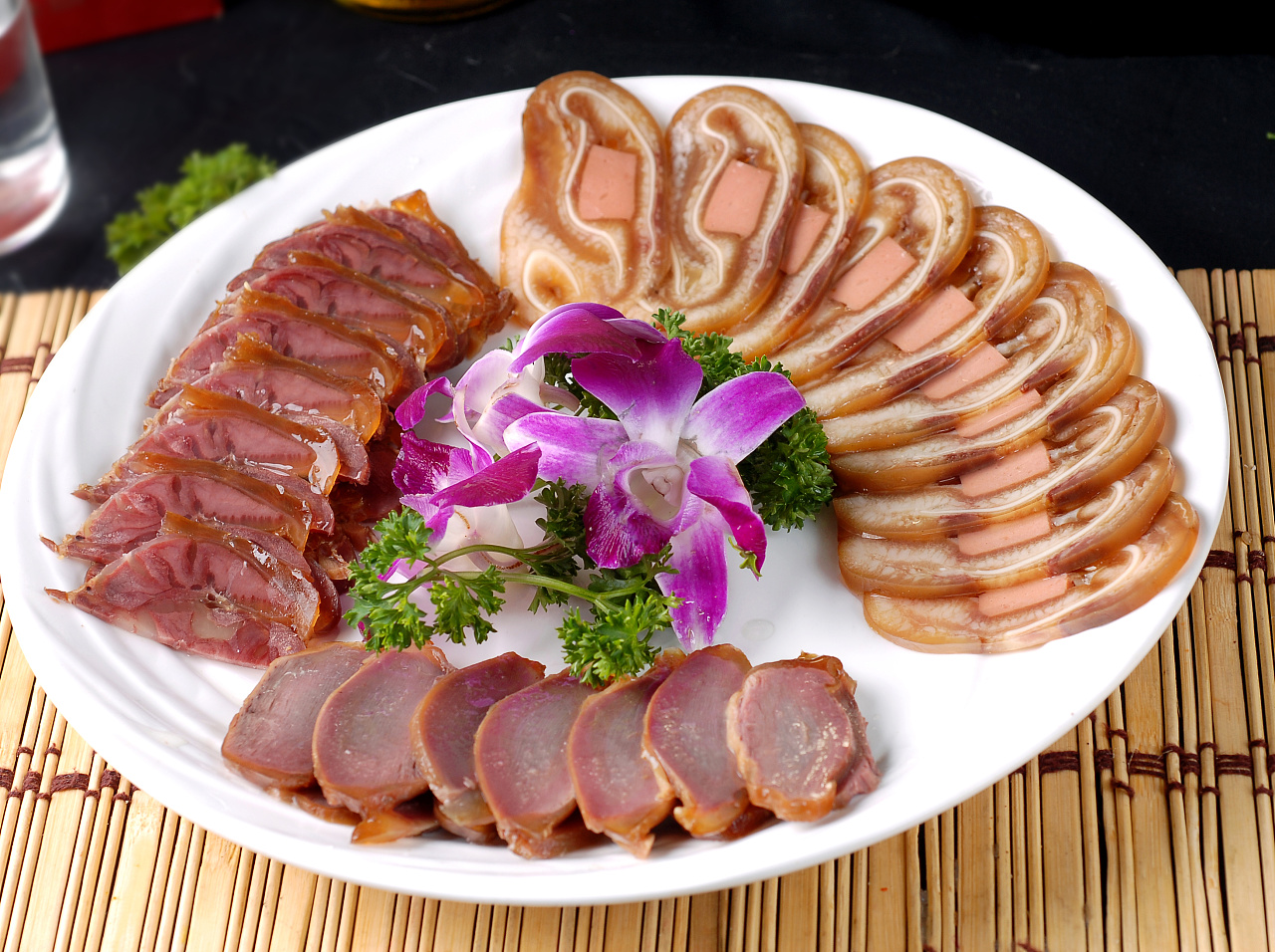 鲜卤现捞加盟排行榜前十强:开店如何规避投资风险