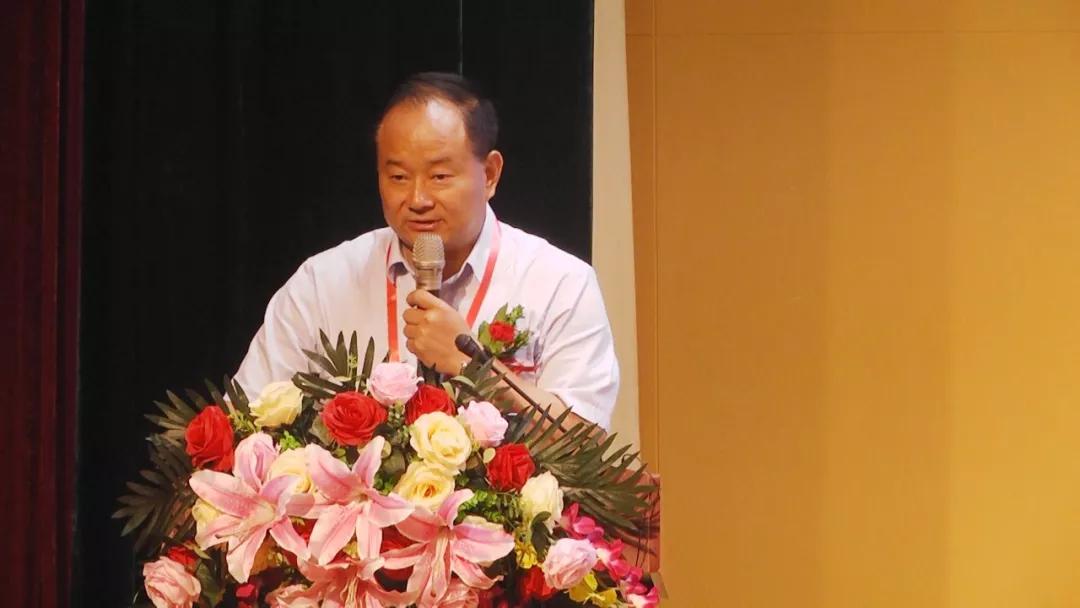 长垣县人民政府副县长李懿,郑州仁济医院院长侯建玺,驼人集团董事长