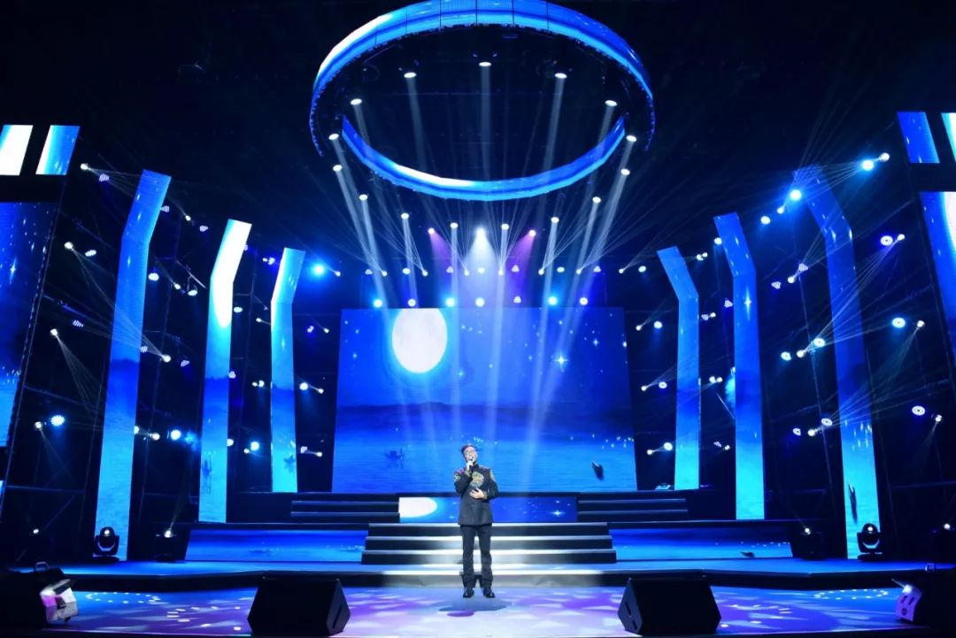 走进北京星光演播厅举办个人演唱会量身打造属于你的绚丽舞台