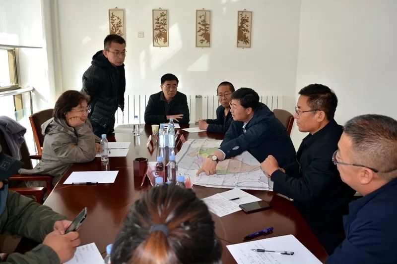 总经理张岭一行在盟文化旅游投资开发有限责任公司董事长王海文,旗委