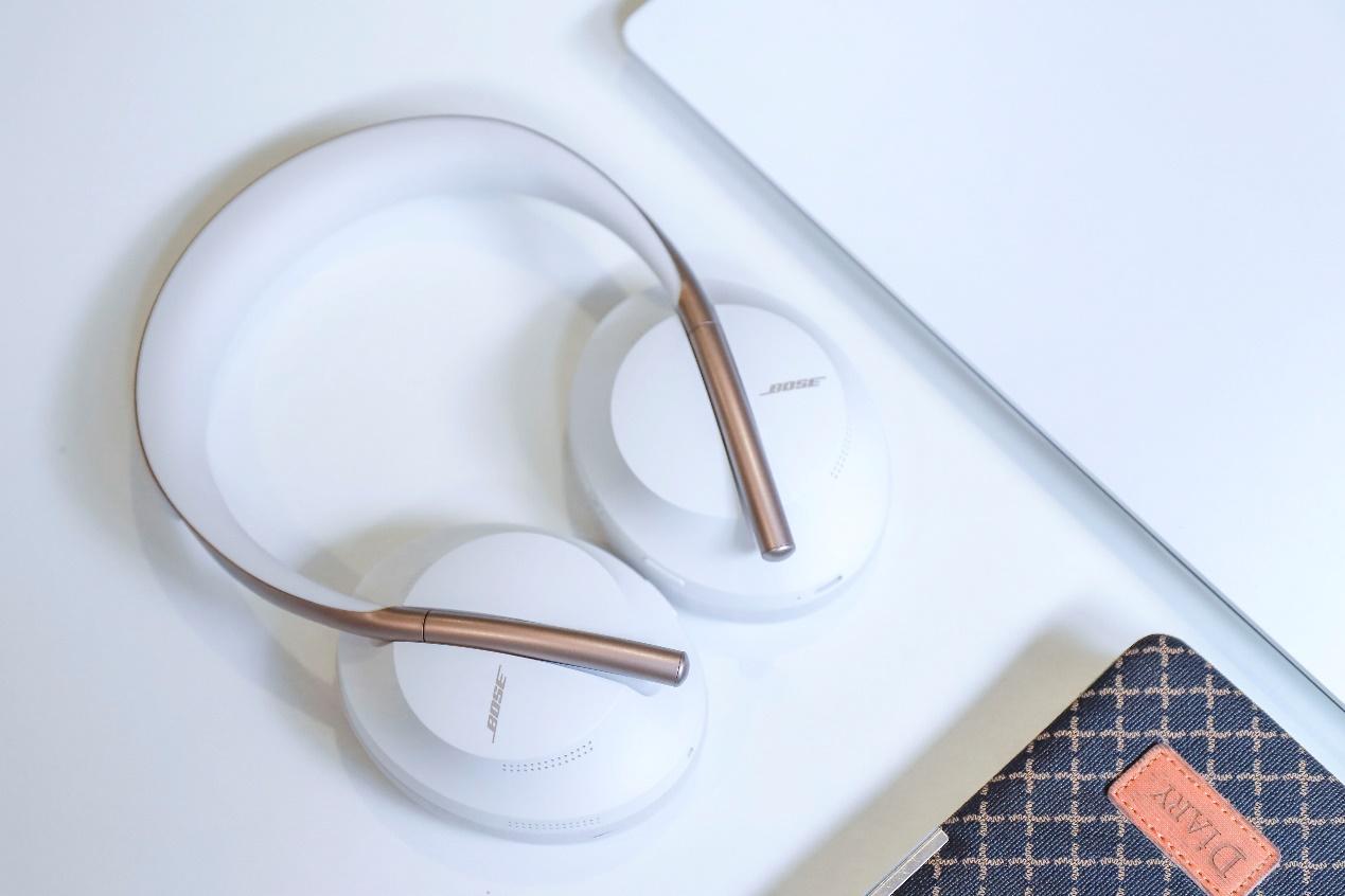 上手bose 700岩白金,亮眼的不止是外观
