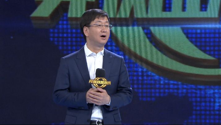 主持人 洪源:在短片中,您认为医保局大厅有什么问题?