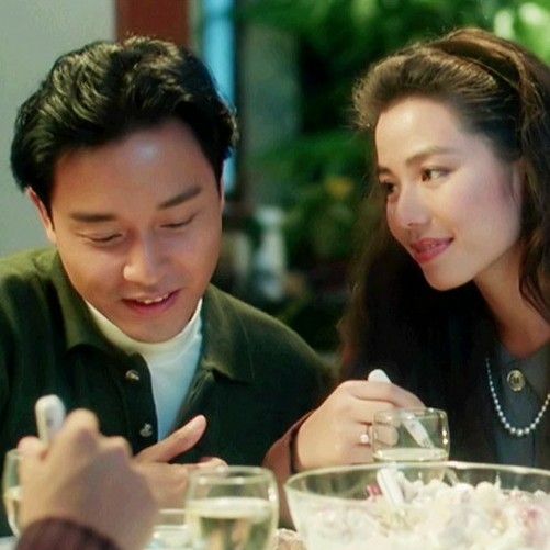 李嘉欣林嘉欣和张国荣共同合作的《异度空间》当年张国荣对刚出道不久