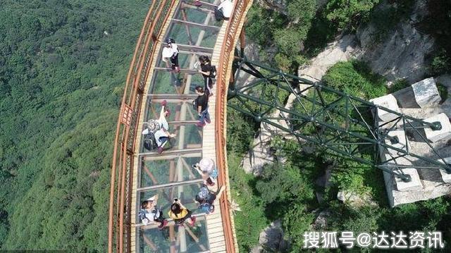 各个景区注意了玻璃栈道全国大封杀一场大风暴要蔓延开
