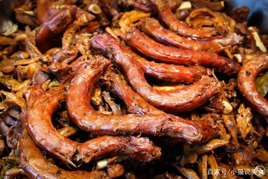 唐属黑鸭免费送? |为老婆用爱卤制的丫鸭,真香!