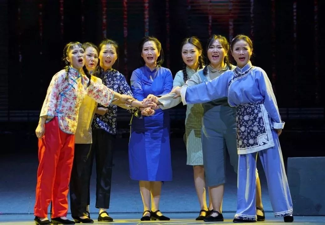本场大型民族歌剧《江姐》演出作为庆祝新中国成立70周年系列活动之一