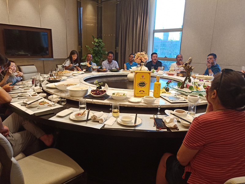 弓迷酒酒桌文化是中国的传统文化