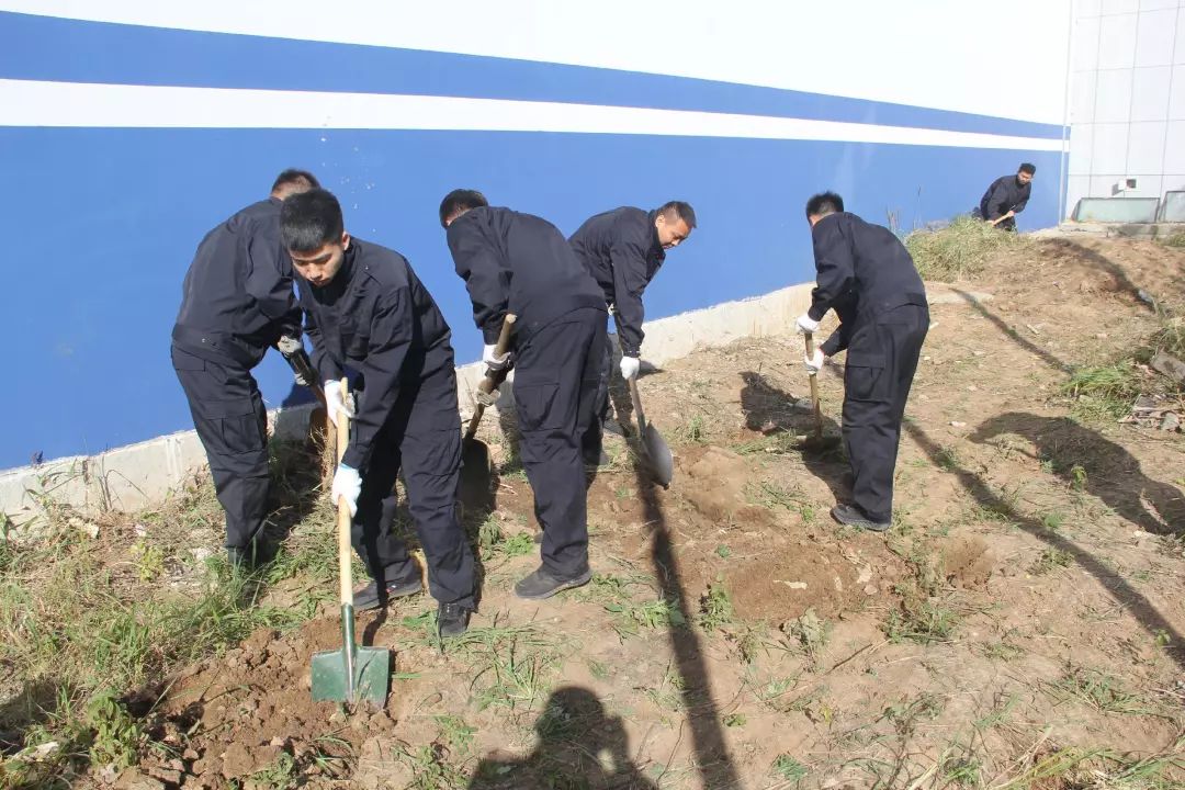 邁好從警第一步扣好從警第一扣四平監獄對新民警進行崗前集中培訓