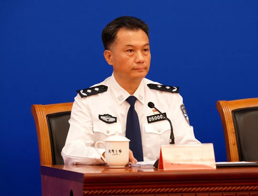 公安部扫黑除恶保护长江母亲河