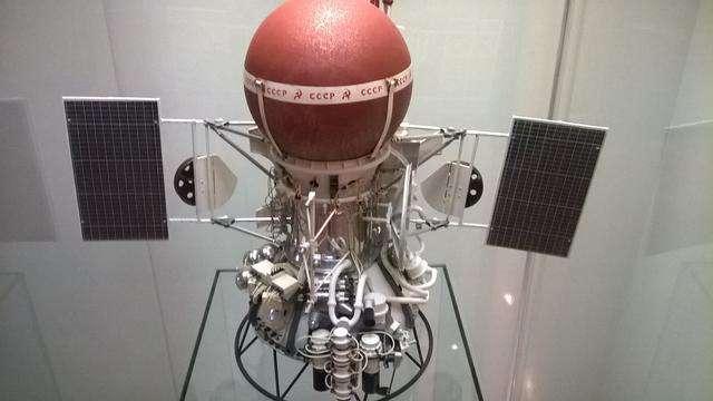 1975 年10 月20 日,金星九号探测器进入金星轨道,成为人类历史上第